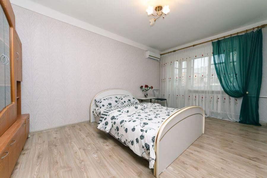 Comfortable One Bad Near Guliver 基輔 外观 照片